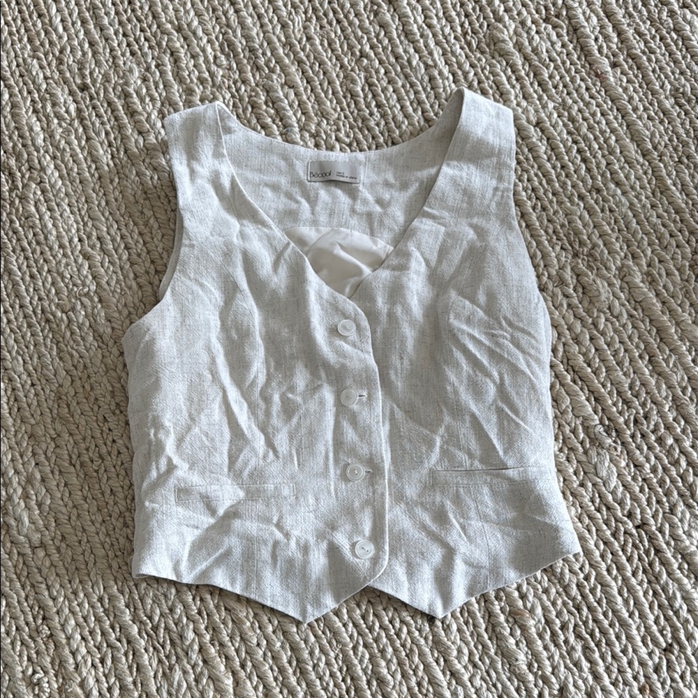 BE COOL White Button-Up Vest